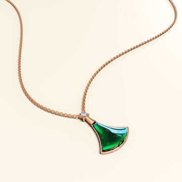 Diva's Dream Necklace in Rose Gold