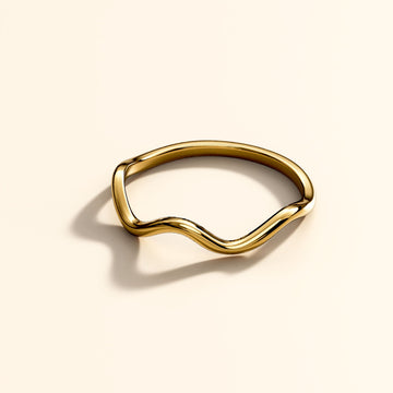 Charisma Wavy Ring In Gold