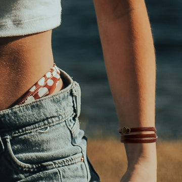 Genuine Cow Leather Wrap Bracelet With Bronzealloy Buckle