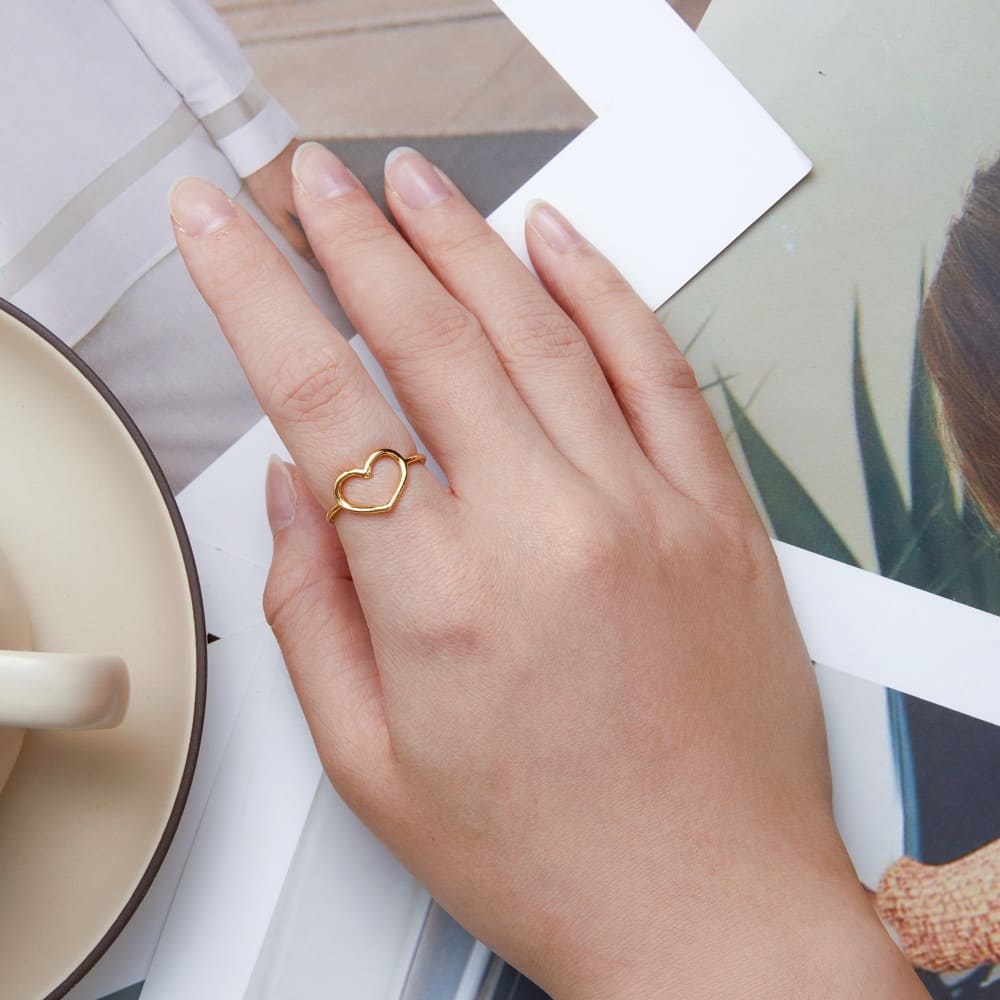 Solid 925 Signature Silver Crystals Queued In Gold Ring