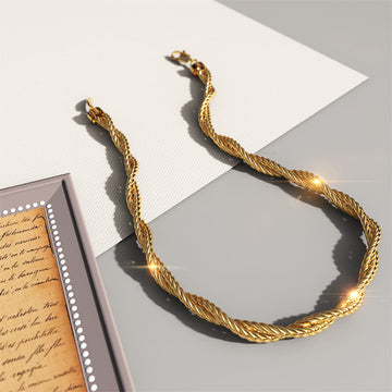 Bea Gold Double Twist Necklace