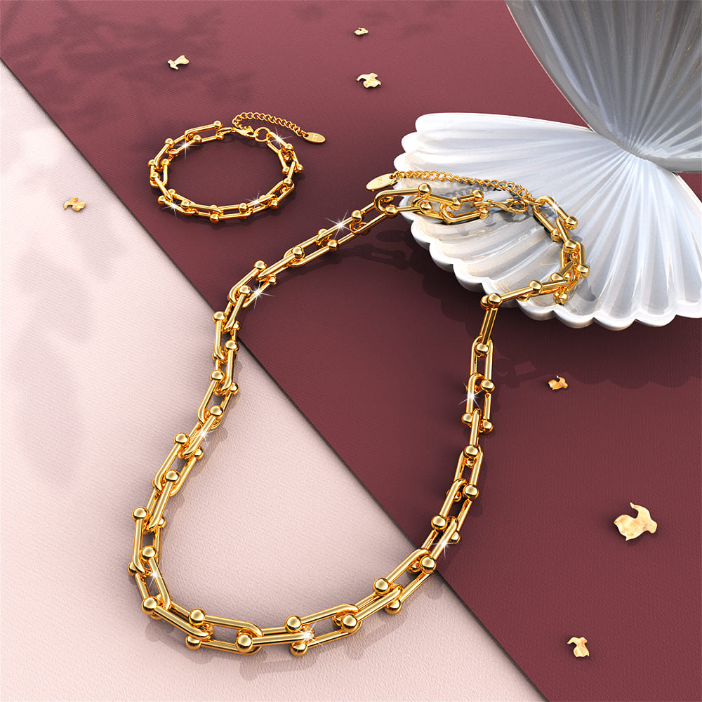 Boxed 3 Pieces Jewellery Set in Gold