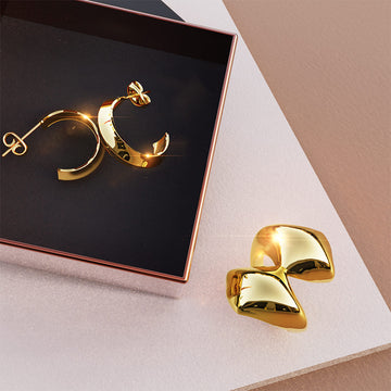 boxed-gold-luminous-ring-and-earrings-set-1