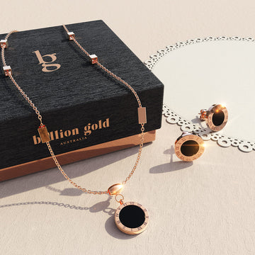 Boxed Gatsby Effect Necklace and Earrings Set