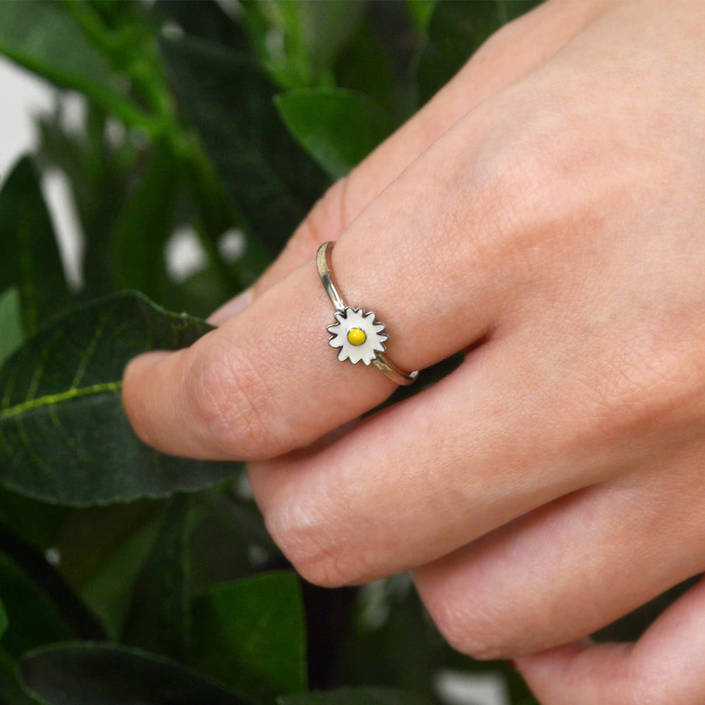 Solid 925 Sterling Silver Sunny-Side Up Daisy ring