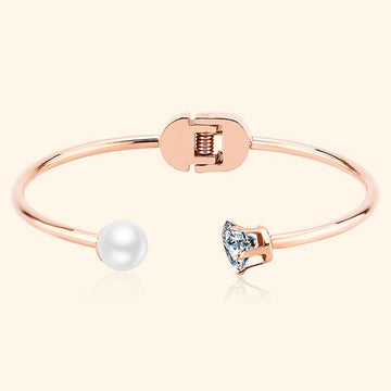 Pearl And Sparks Bangle
