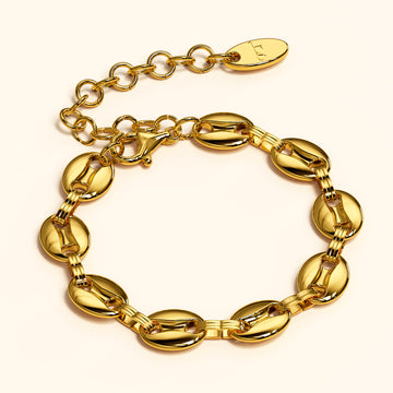 Interlocking Coffee Bean Link Bracelet in Gold