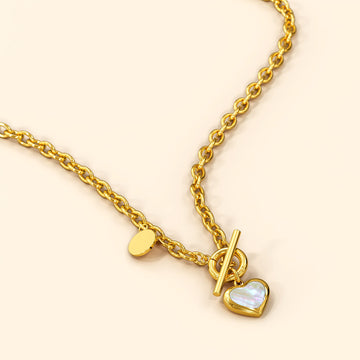 Gloria Chunky Heart Toggle Closure Necklace in Gold