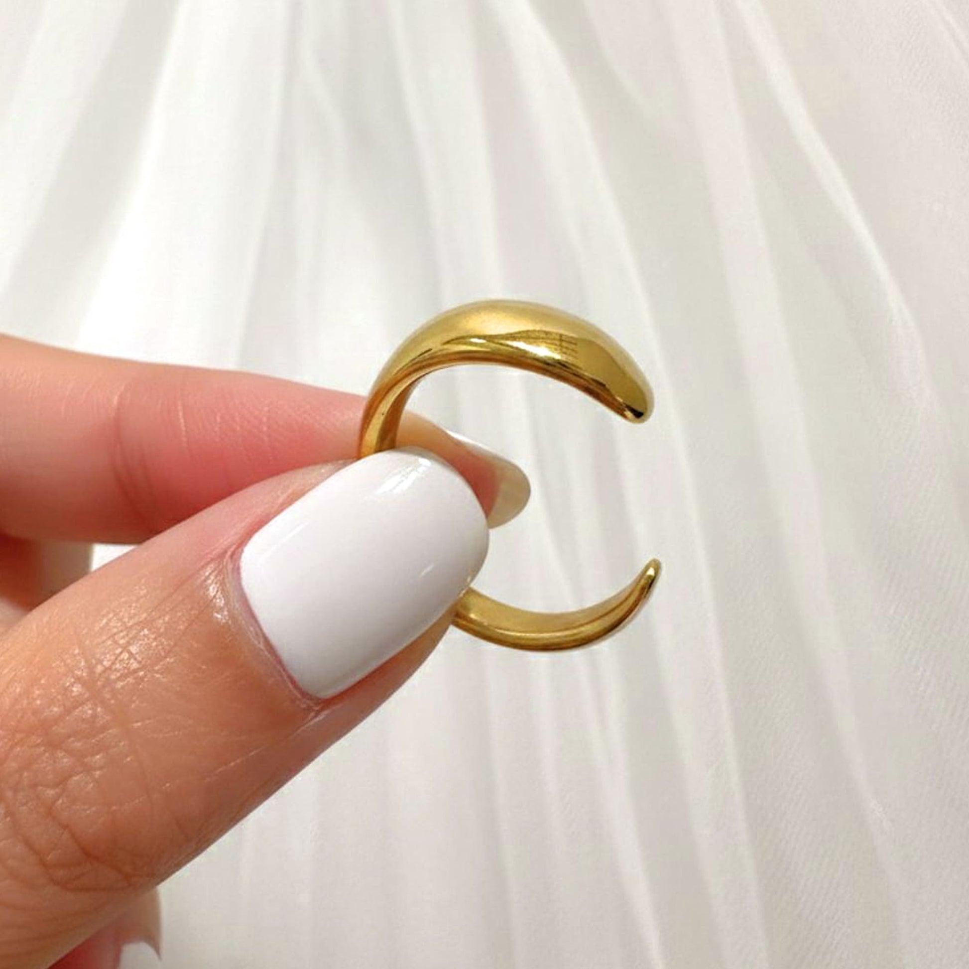 Elan Irregular Open Claw Gold Ring - 7