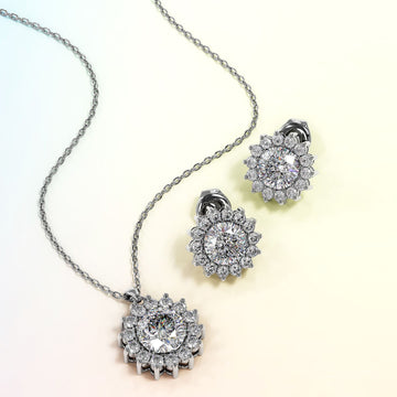 Maria Bloom Necklace Set Clear