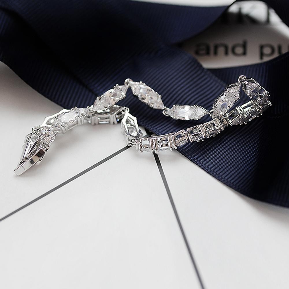 Bertha Bloom Bracelet Clear