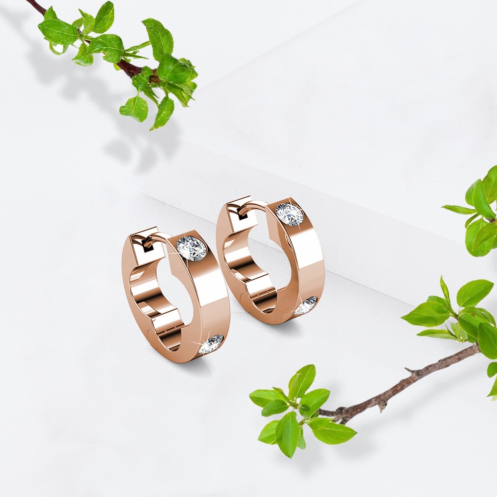 Classic Round Stud Earrings in Rose Gold Adorned with Crystals from Swarovski¬Æ