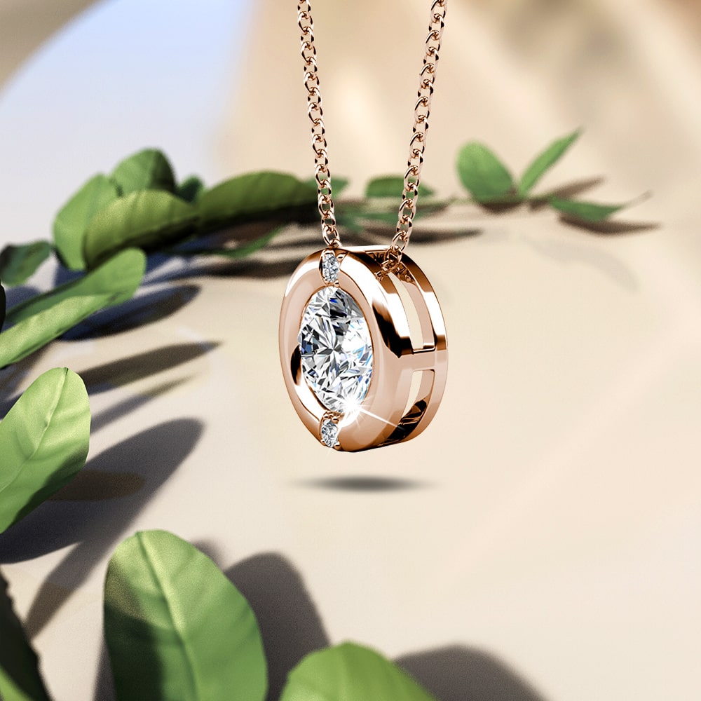 Millionaire Circle Necklace Embellished with Swarovski¬Æ crystals