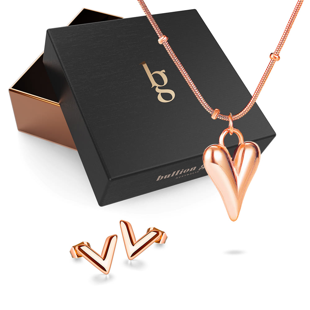 Boxed Lovey Peach Pendant with V-Style Stud Earrings in Rose Gold