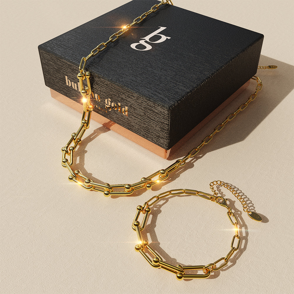 Boxed Lovelock U Link Chain Necklace Gold and Bracelet Set