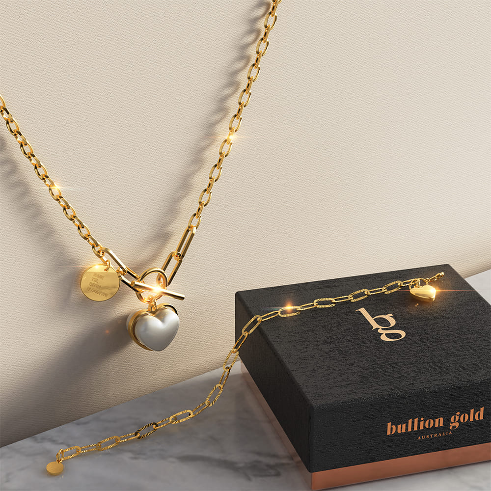 Boxed Sweet Pearl Bracelet and Necklace Set