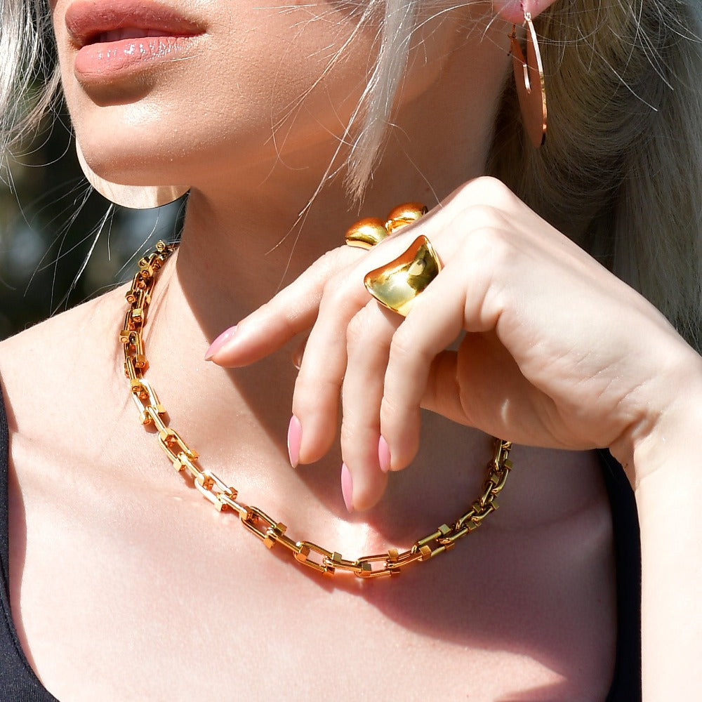 Bullion Gold Urban U-Link Hardwear Necklace in Gold