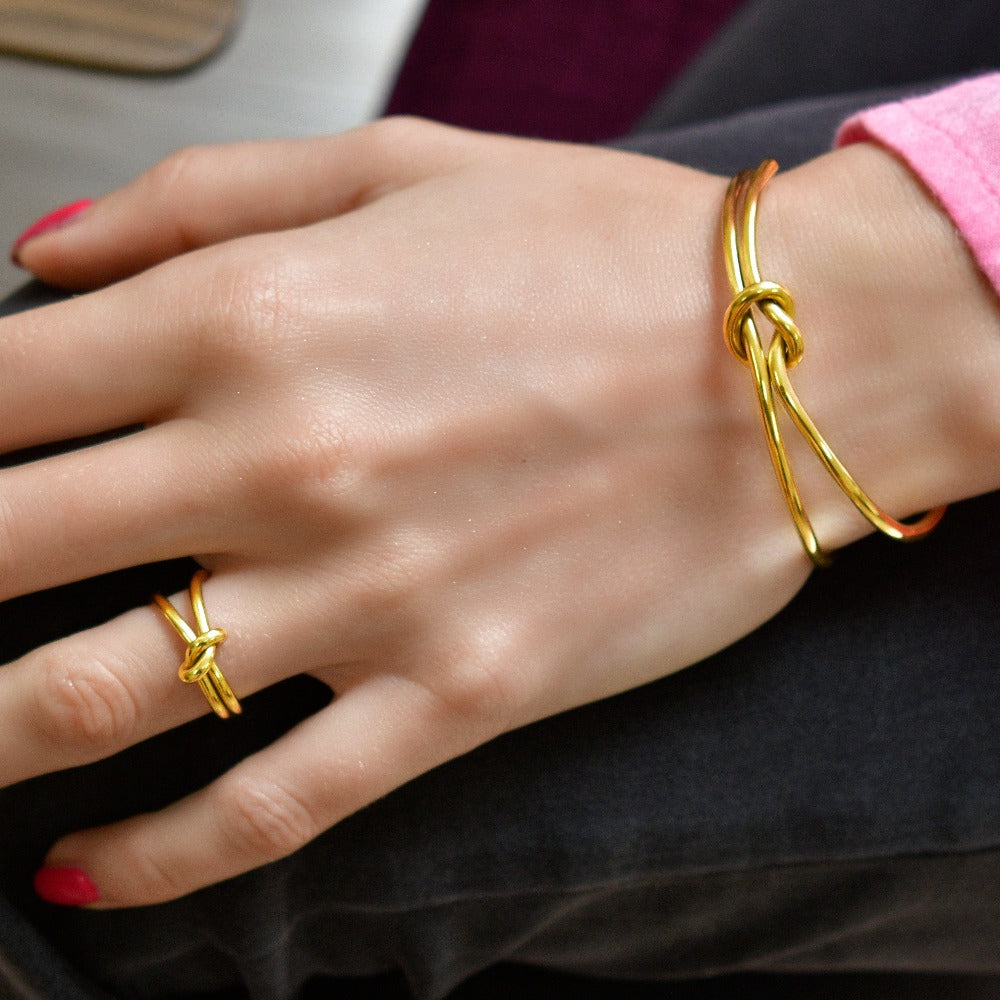 Forever Knot Gold Ring