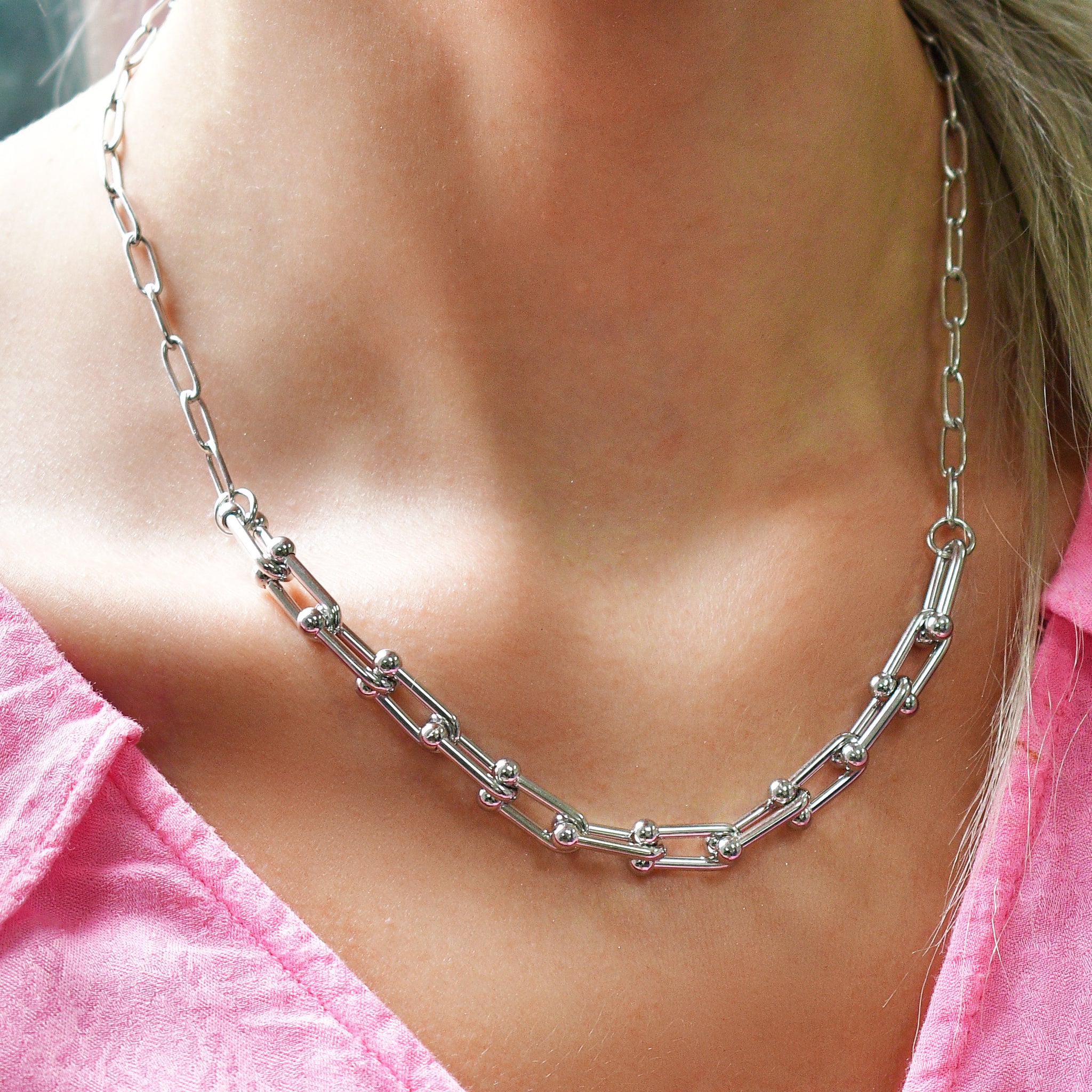 Lovelock U Link Chain Necklace White Gold